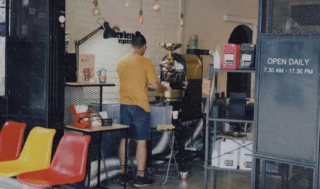 Somewhere Espresso Bar อ.เมือง จ.เชียงใหม่ ใช้เครื่องคั่วกาแฟ Krozter