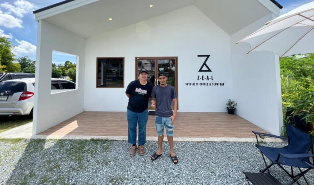 ZEAL Specialty Coffee Slow Bar อ.ศรีราชา จ.ชลบุรี ใช้เครื่องคั่วกาแฟ Krozter